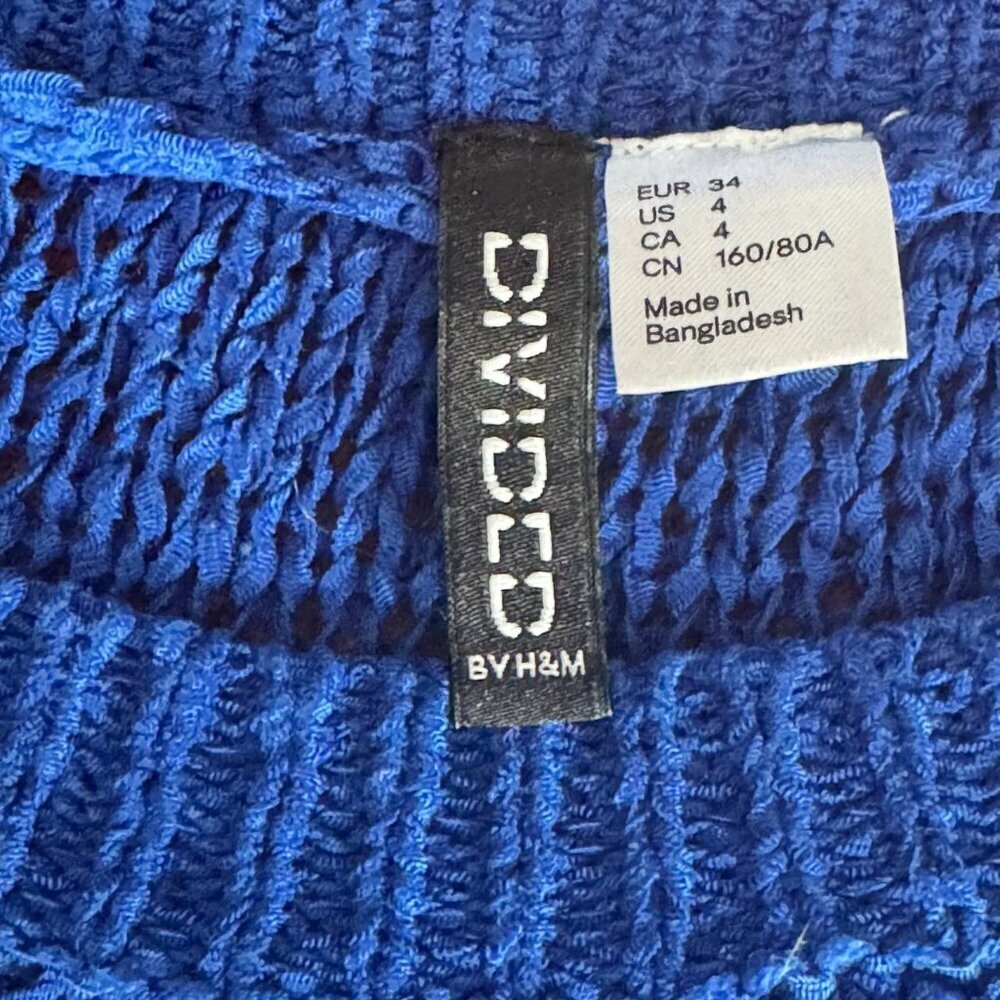 ๐ H&M Light Knit Womenโs Sweater in Gorgeous Royal Blue Color - Size 4๐ - Picture 5 of 8